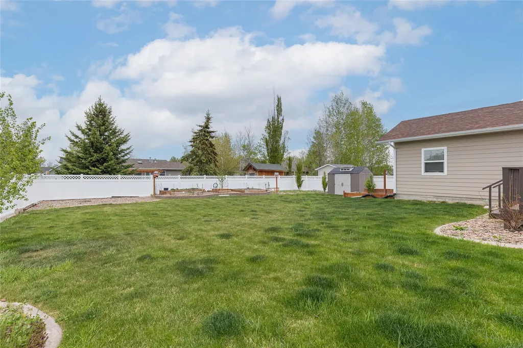 325 33rd Avenue NE Great Falls MT 59404