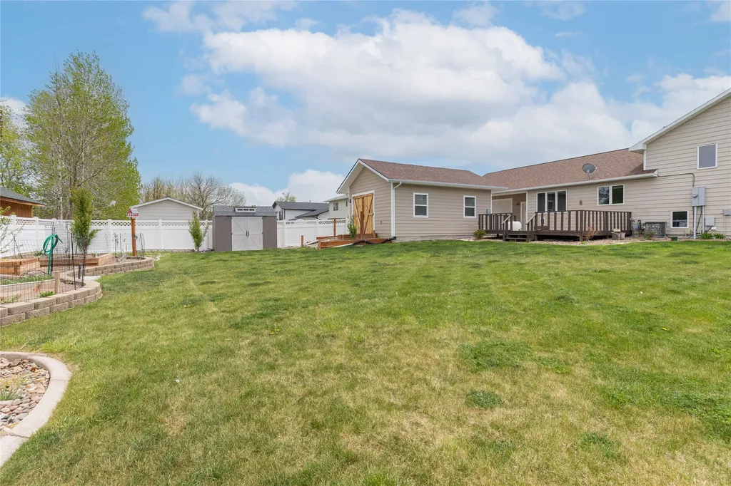 325 33rd Avenue NE Great Falls MT 59404
