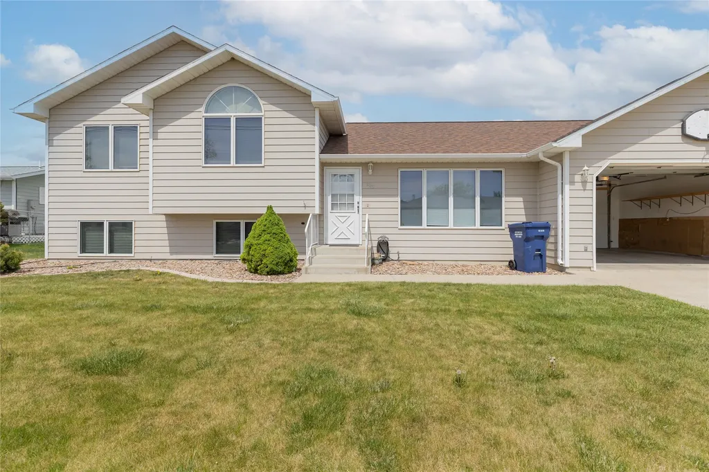 325 33rd Avenue NE Great Falls MT 59404
