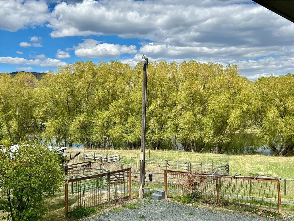 Whitehall MT 59759