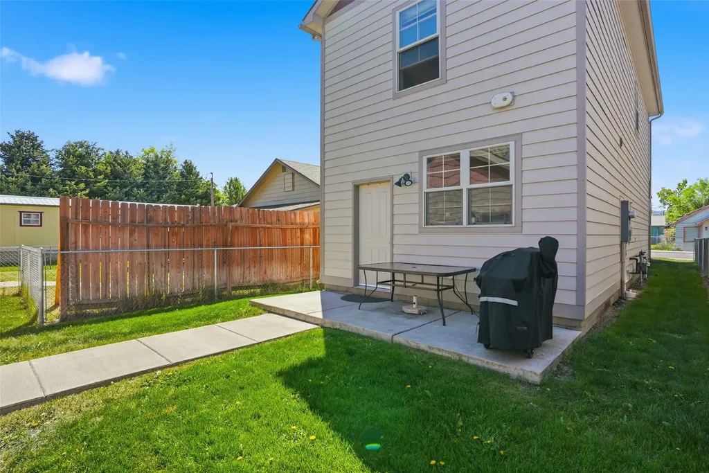 2406 Dixon Avenue Missoula MT 59801
