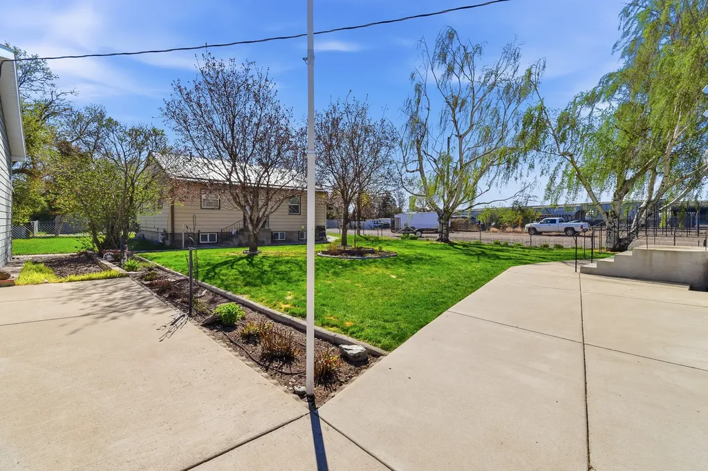 1027 3rd Avenue SW Great Falls MT 59404