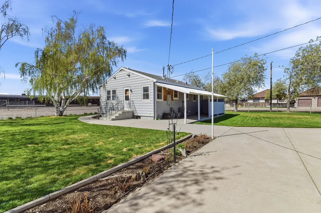 1027 3rd Avenue SW Great Falls MT 59404