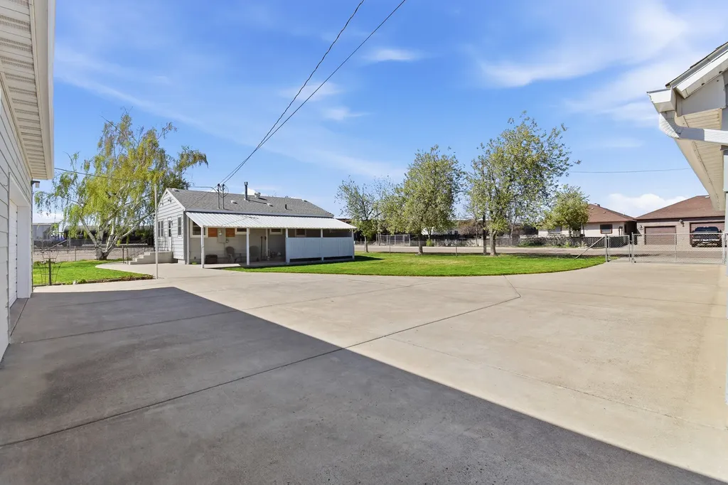 1027 3rd Avenue SW Great Falls MT 59404