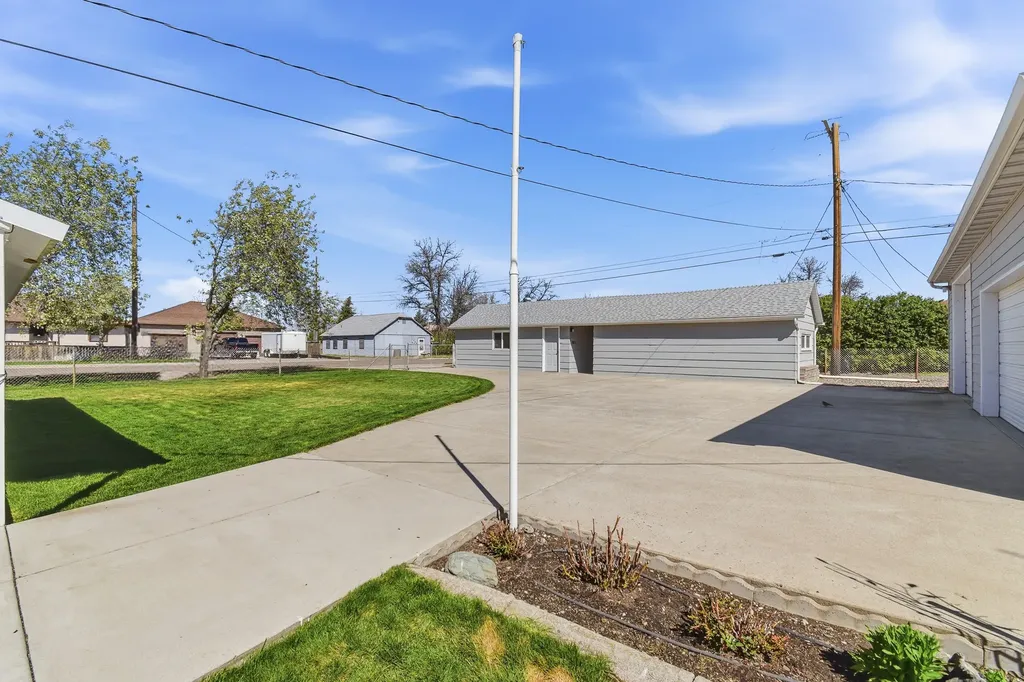 1027 3rd Avenue SW Great Falls MT 59404