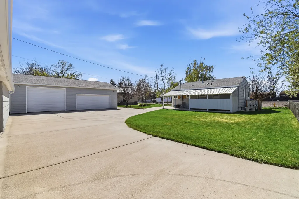 1027 3rd Avenue SW Great Falls MT 59404