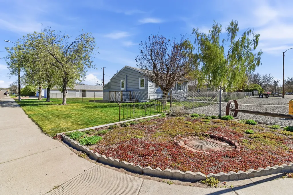 1027 3rd Avenue SW Great Falls MT 59404