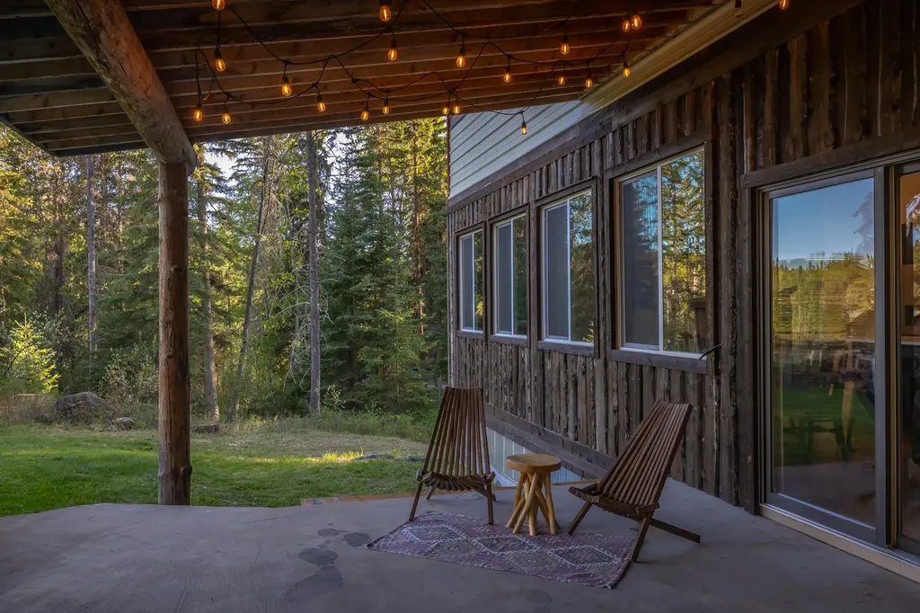 390 Beaver Lake Road Whitefish MT 59937