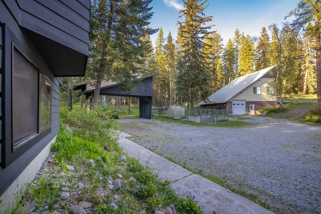 390 Beaver Lake Road Whitefish MT 59937