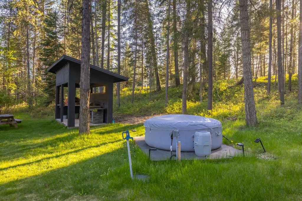 390 Beaver Lake Road Whitefish MT 59937