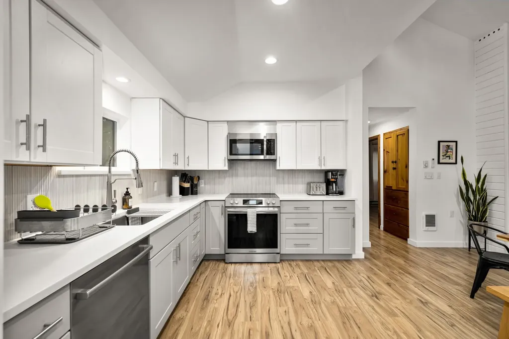 390 Beaver Lake Road Whitefish MT 59937