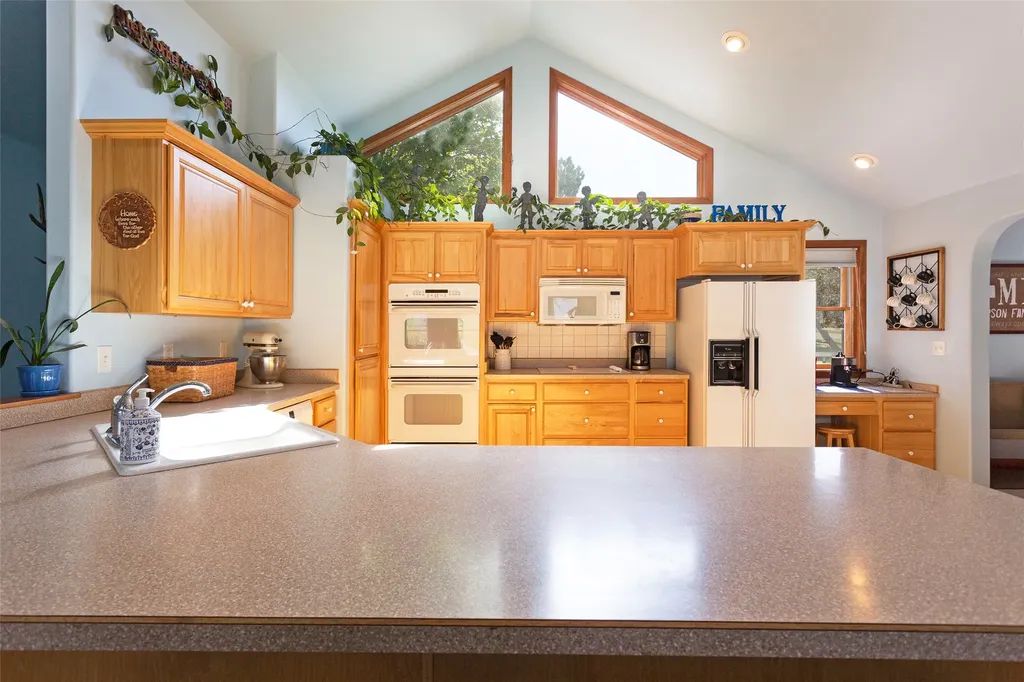1741 Sutherland Lane Corvallis MT 59828