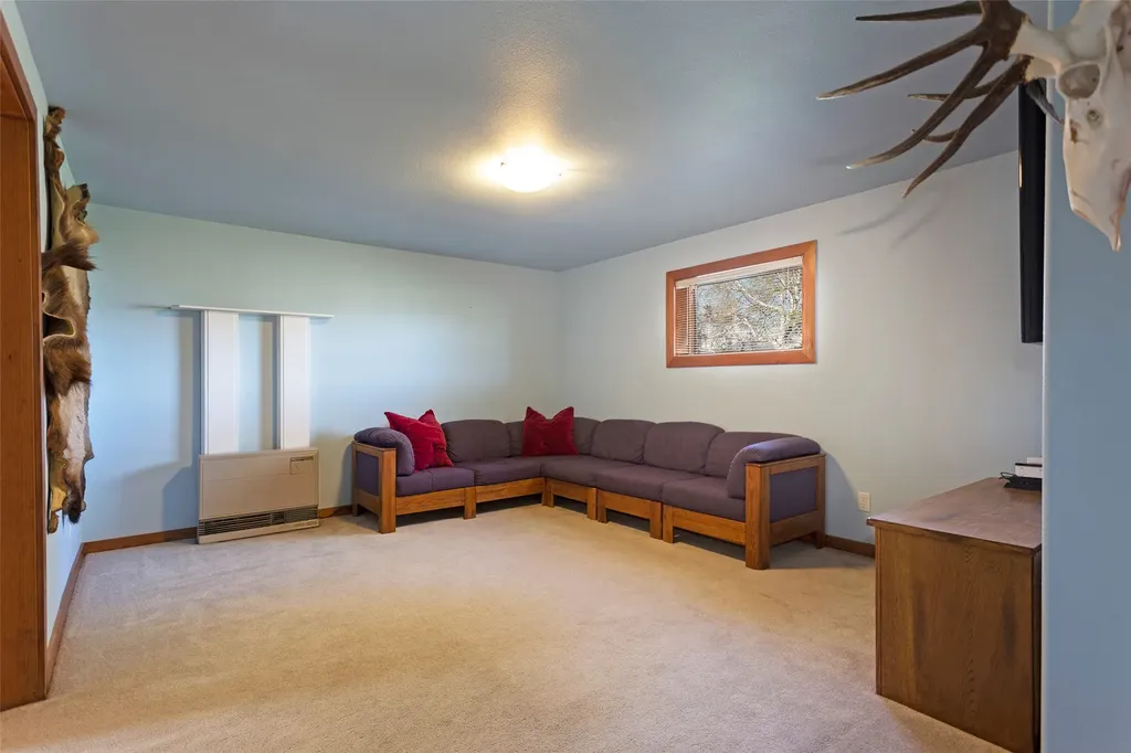 1741 Sutherland Lane Corvallis MT 59828