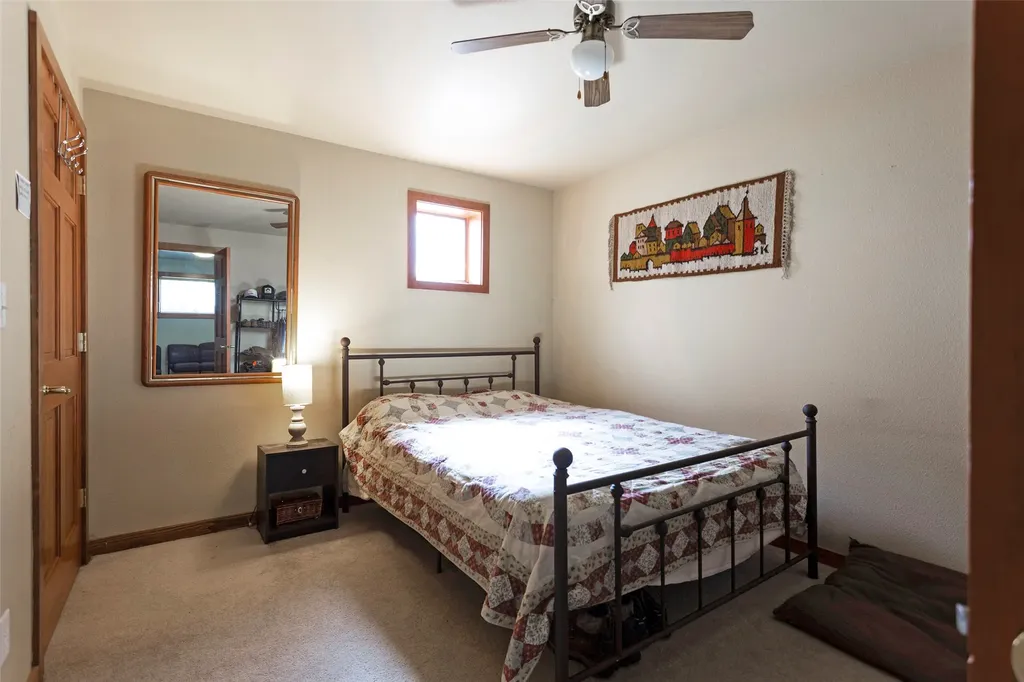 1741 Sutherland Lane Corvallis MT 59828