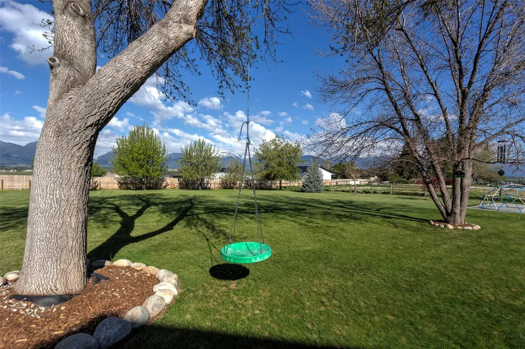 1741 Sutherland Lane Corvallis MT 59828