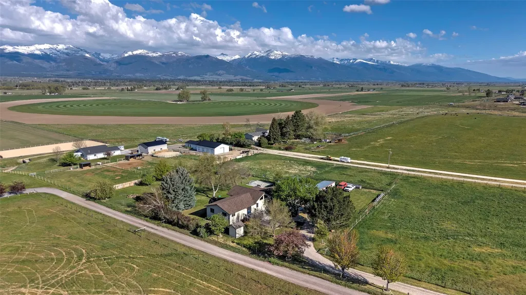 1741 Sutherland Lane Corvallis MT 59828