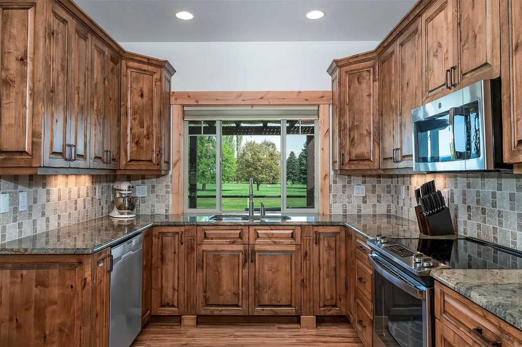 407 White Fox Run Polson MT 59860