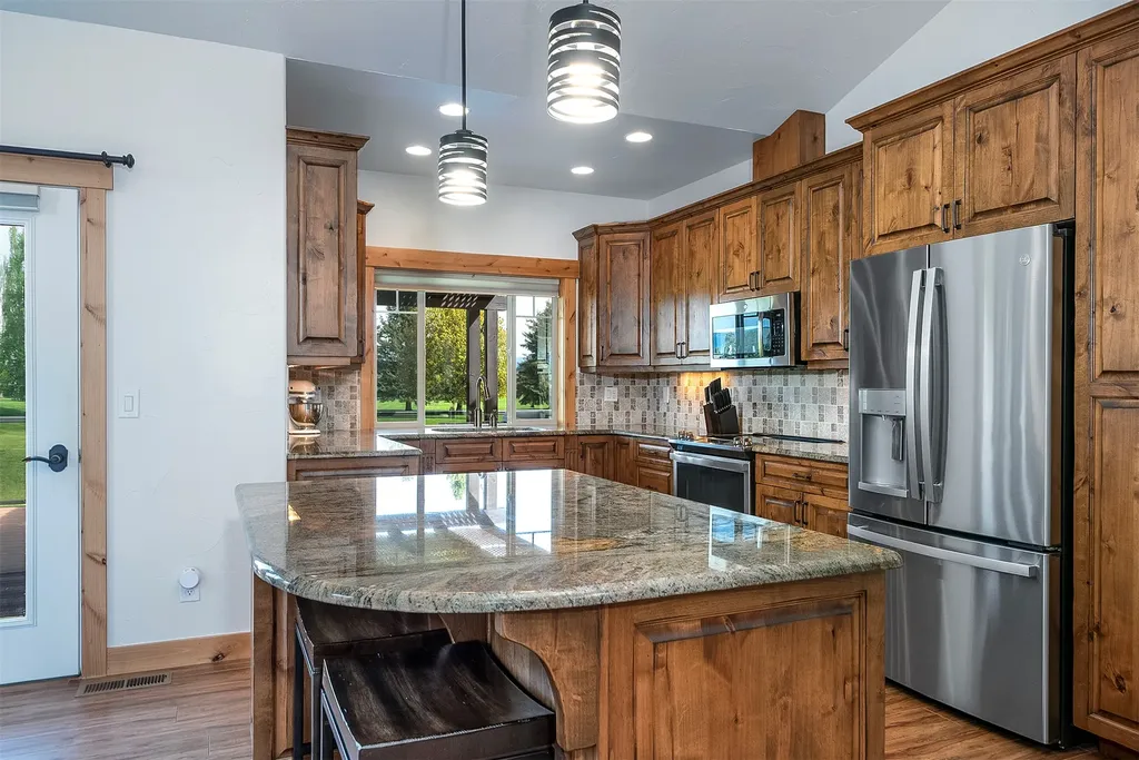 407 White Fox Run Polson MT 59860