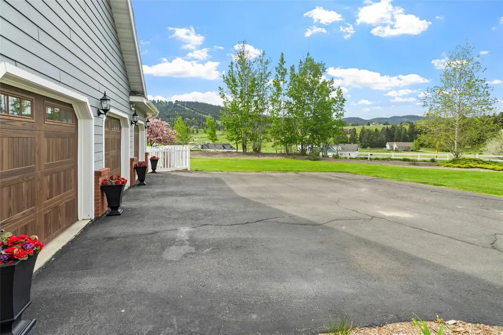 1333 Creekside Drive Kalispell MT 59901