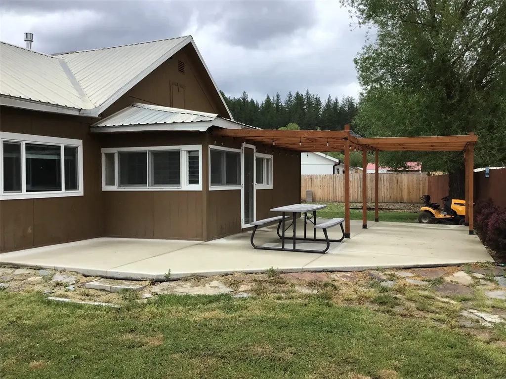 406 Main Street St Regis MT 59866