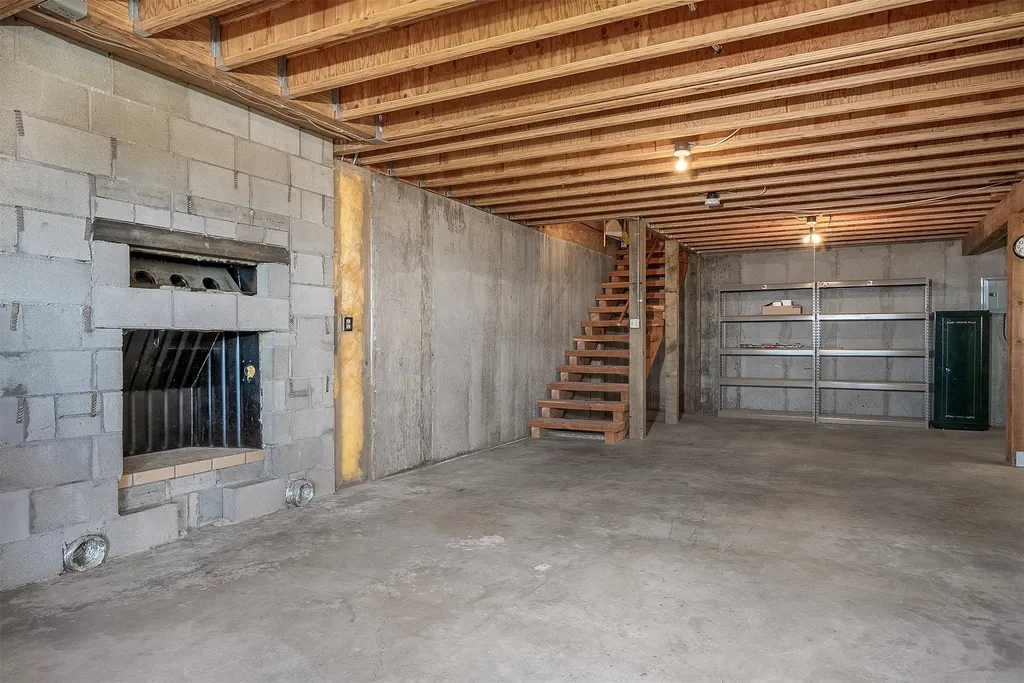 31611 Top Of The Rock Way W Polson MT 59860