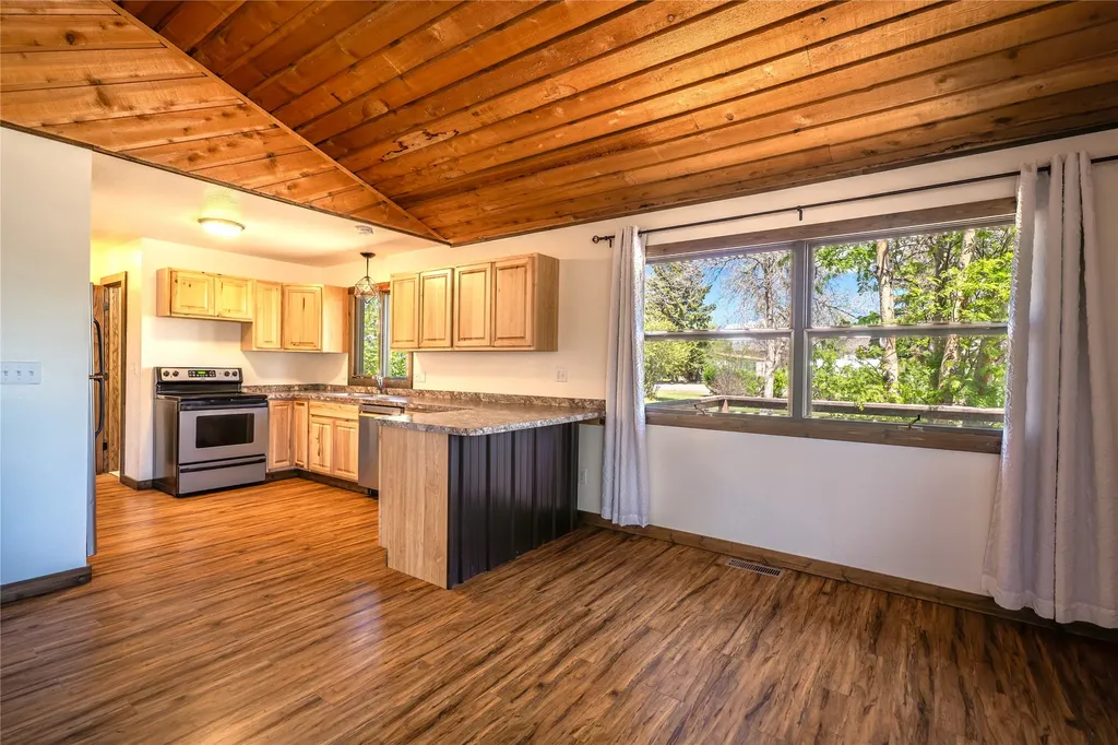 110 4th Street N Fairfield MT 59436