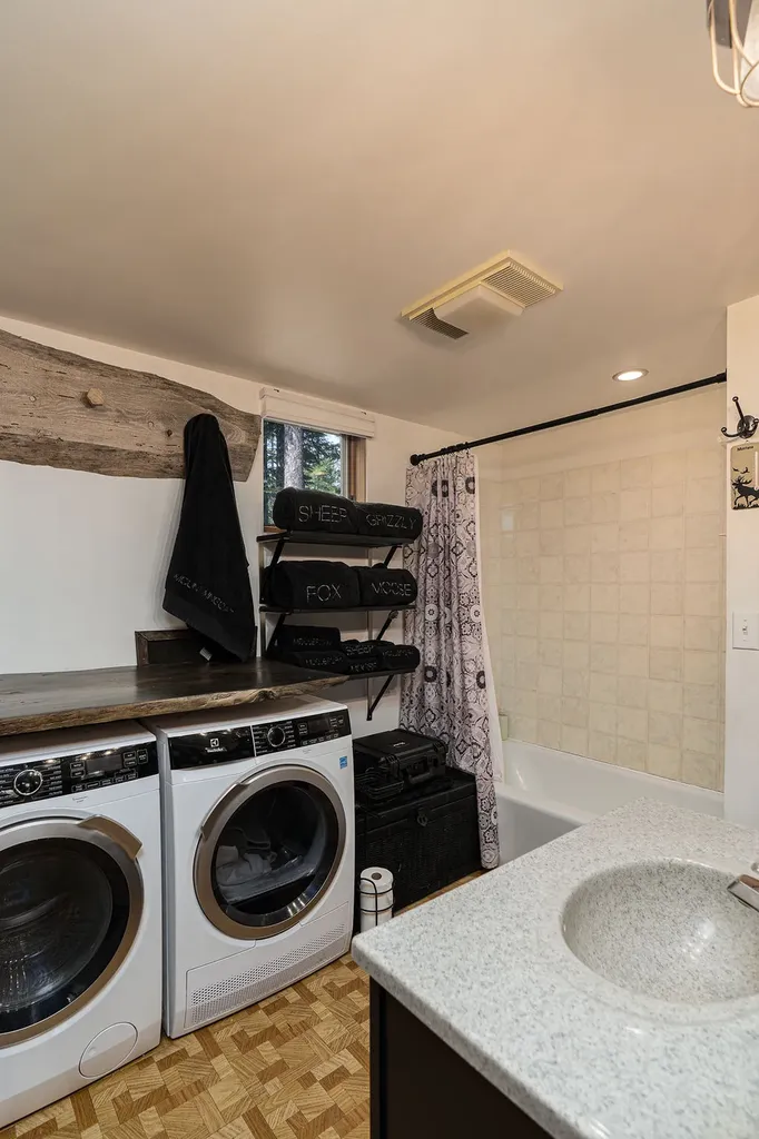 426 Parma Drive Essex MT 59916