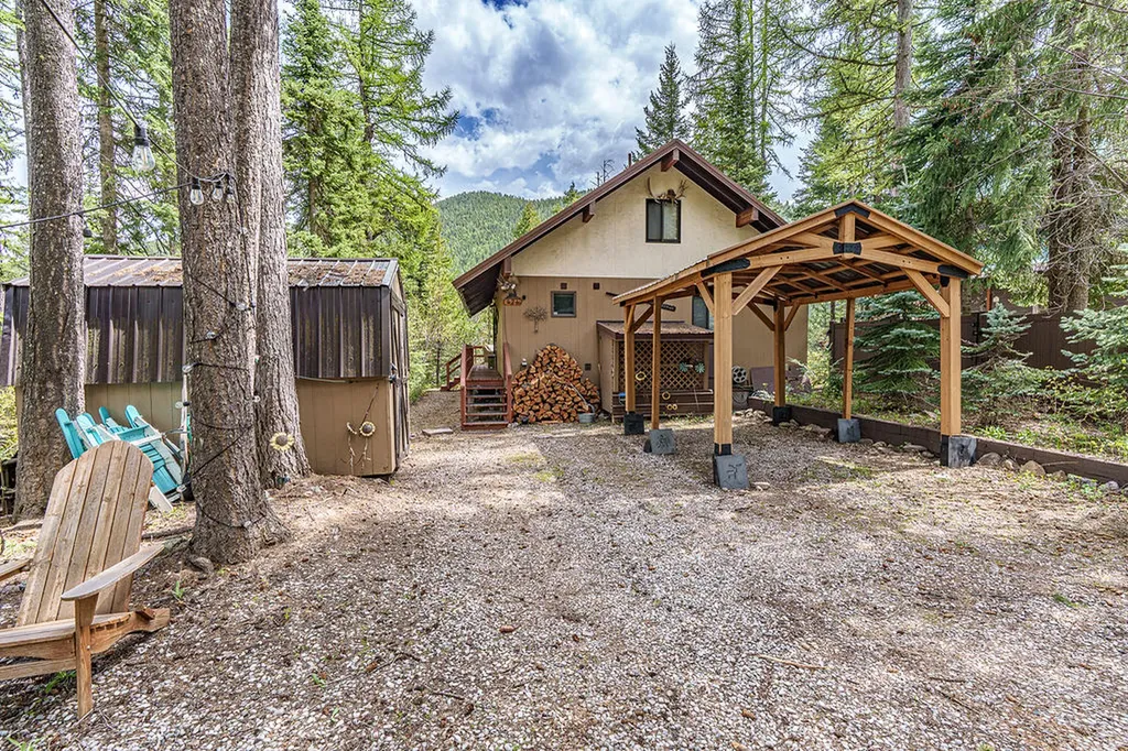 426 Parma Drive Essex MT 59916