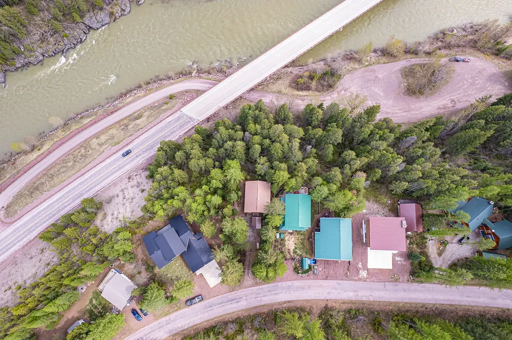 426 Parma Drive Essex MT 59916