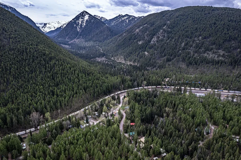 426 Parma Drive Essex MT 59916