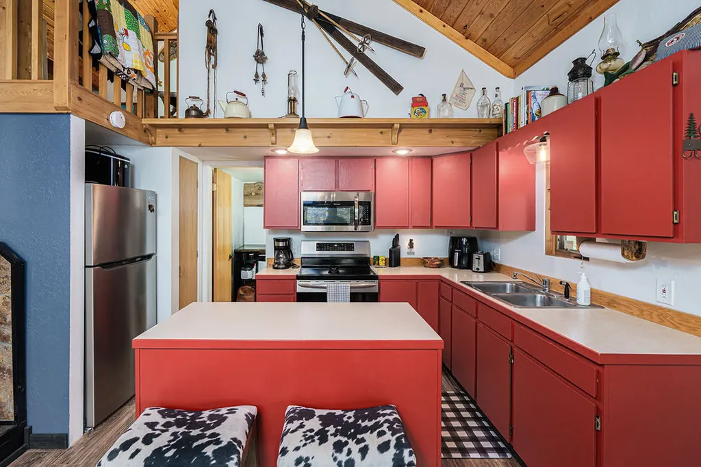 426 Parma Drive Essex MT 59916