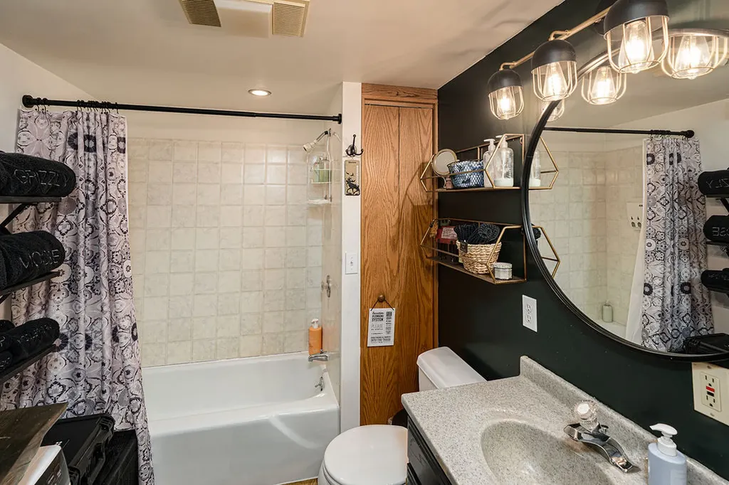426 Parma Drive Essex MT 59916