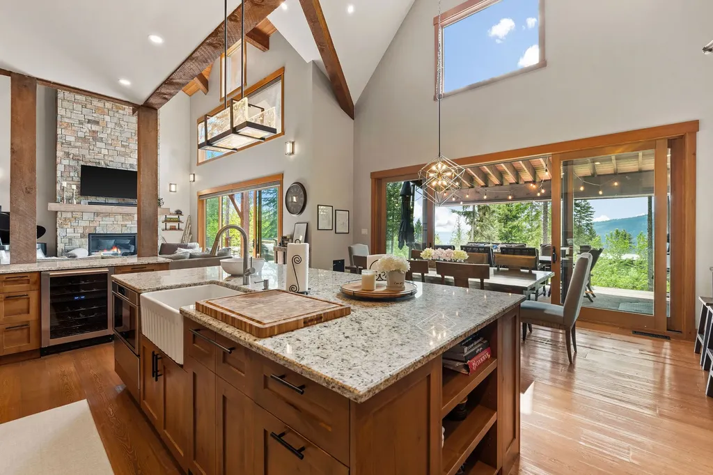 258 N Shooting Star Circle Whitefish MT 59937
