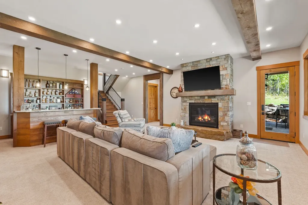 258 N Shooting Star Circle Whitefish MT 59937