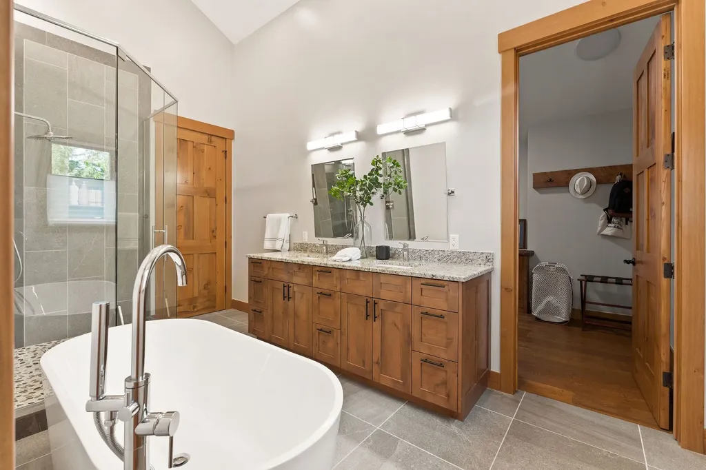 258 N Shooting Star Circle Whitefish MT 59937