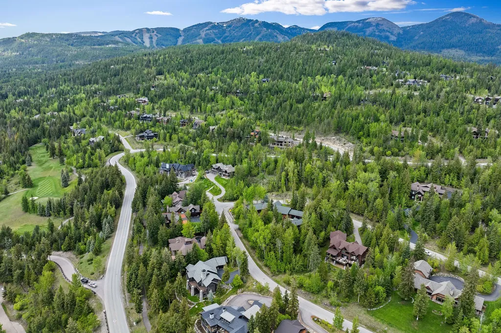258 N Shooting Star Circle Whitefish MT 59937