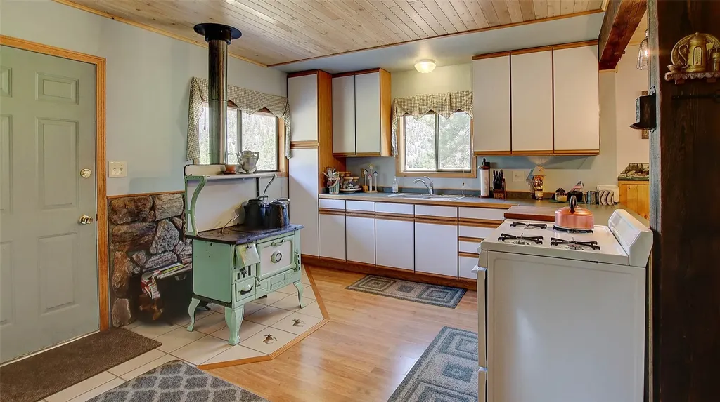 60 Idle Hour Way Clinton MT 59825