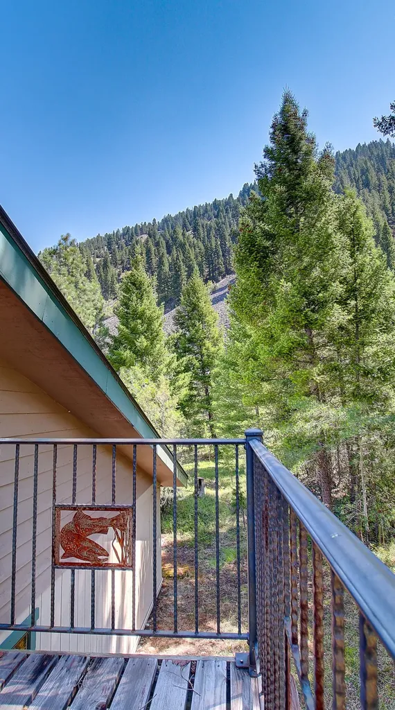 60 Idle Hour Way Clinton MT 59825