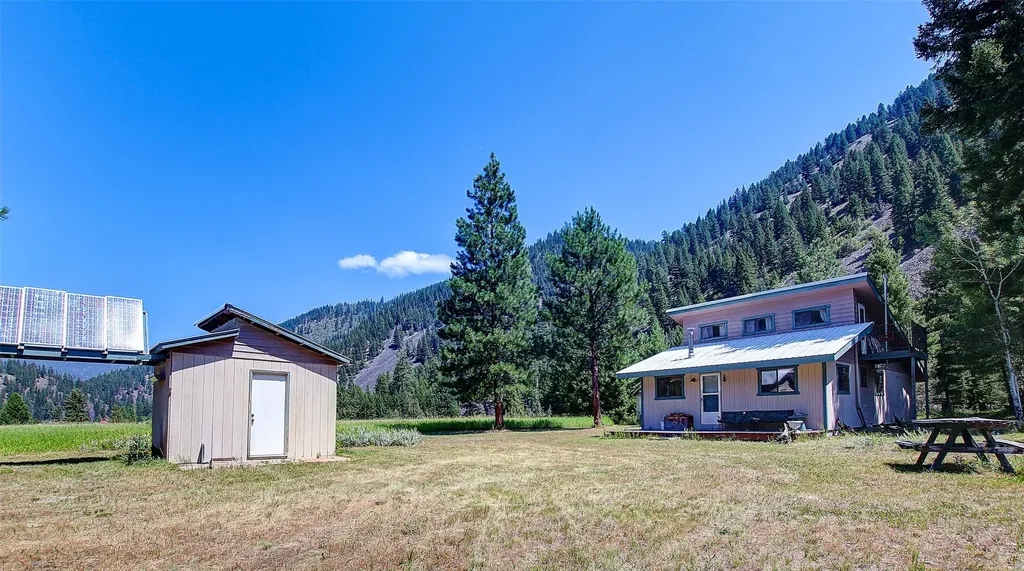 60 Idle Hour Way Clinton MT 59825