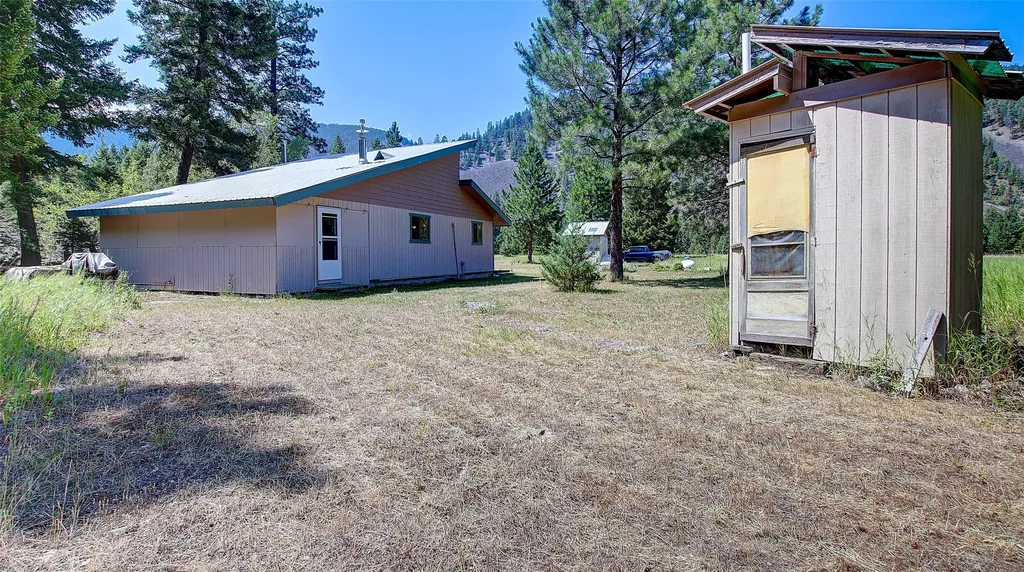 60 Idle Hour Way Clinton MT 59825