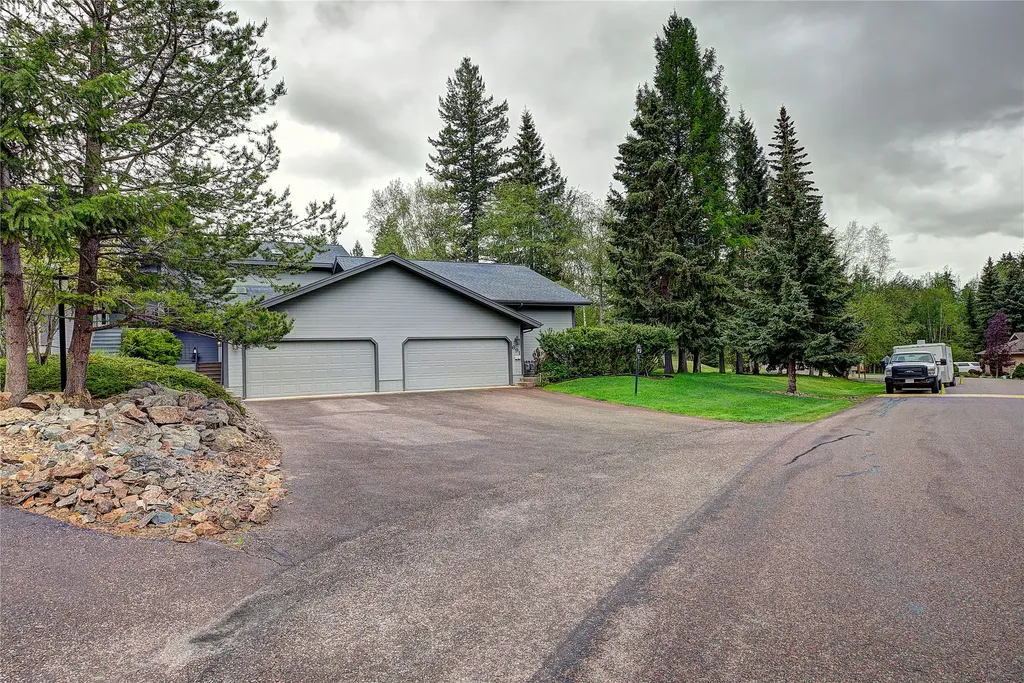 695 Saint Andrews Drive Columbia Falls MT 59912