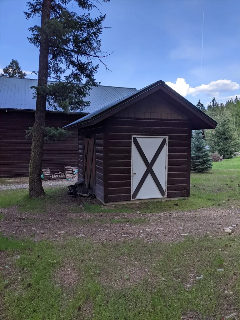 70 Mountain Road Plains MT 59859