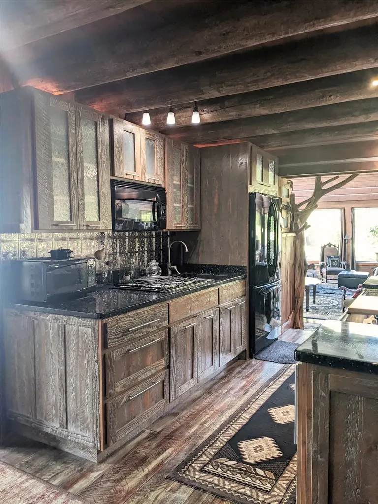 70 Mountain Road Plains MT 59859