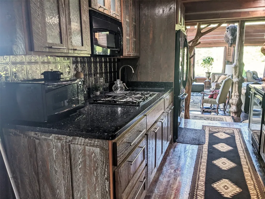 70 Mountain Road Plains MT 59859
