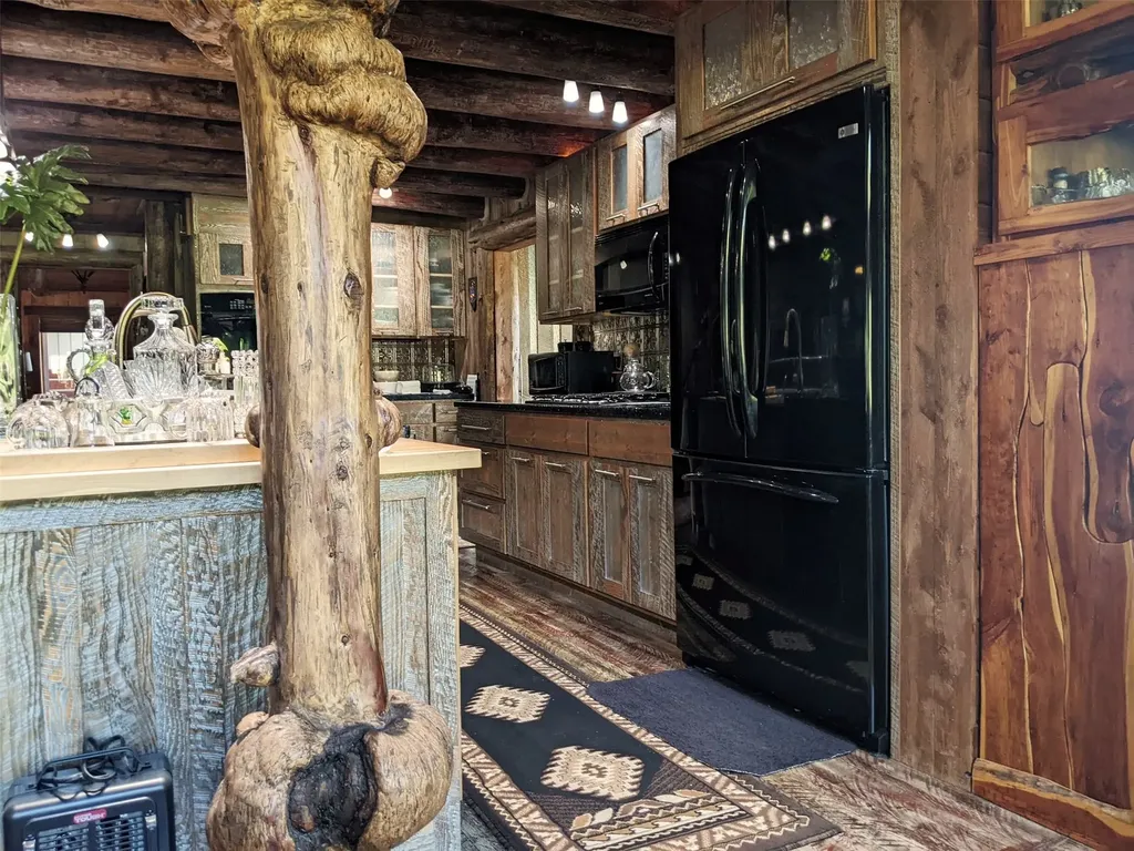70 Mountain Road Plains MT 59859