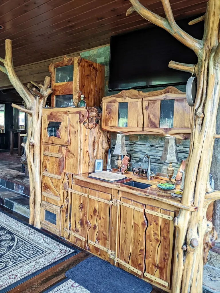 70 Mountain Road Plains MT 59859