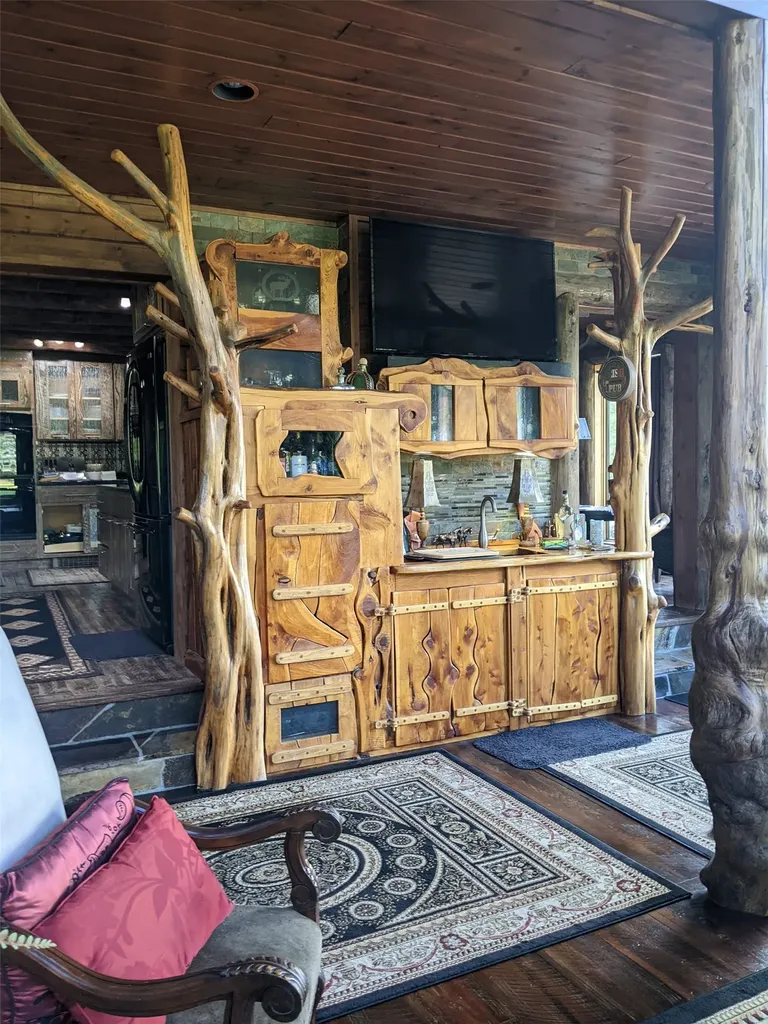 70 Mountain Road Plains MT 59859