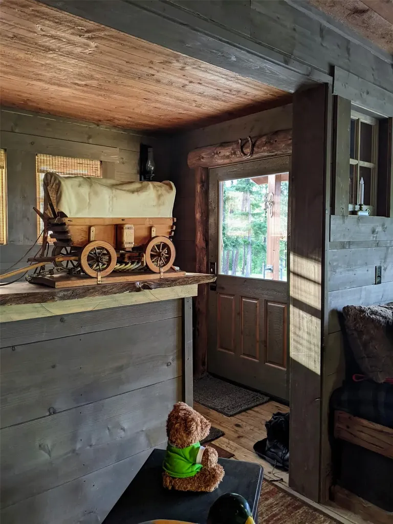 70 Mountain Road Plains MT 59859