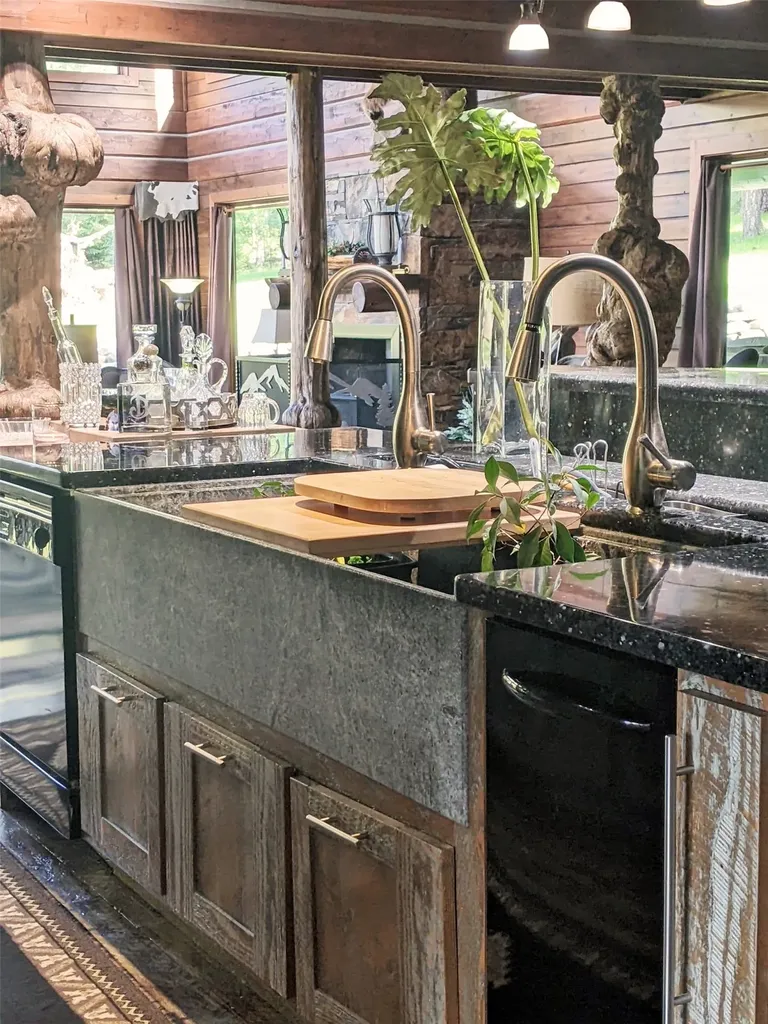 70 Mountain Road Plains MT 59859