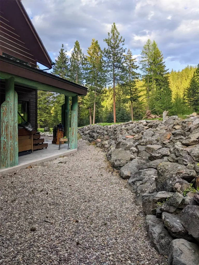 70 Mountain Road Plains MT 59859